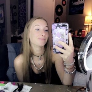 Meet your Posher, Julia